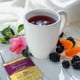 thumbnail image 2 of Tea Bigelow Herbal Blackberry Citrus con zinc, 18 bolsitas de té, 2 of 6