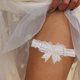 thumbnail image 4 of 2 ligas de novia de encaje blanco, estilo vintage, con perlas y mariposas. Ligas clásicas hechas a mano, elásticas, ideales para fiestas y eventos., 4 of 7