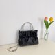 thumbnail image 1 of Bolso de mano para mujer, cadena de cuero PU, Bolso para axilas, Bolso cruzados simples de verano, 1 of 8