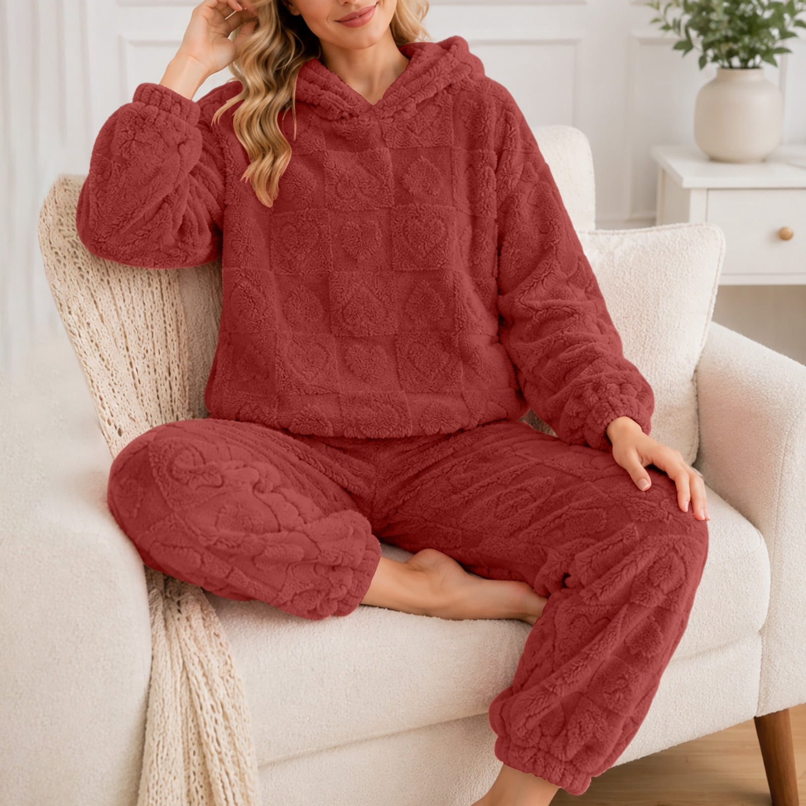 Viluyesy Womens Fleece Pajama Set 2 Piece Embossed Heart Plush Loungewear Long Sleeve Hoodie Drawstring Jogger Pants Warm Cozy Sleep Pjs Wine Free Size