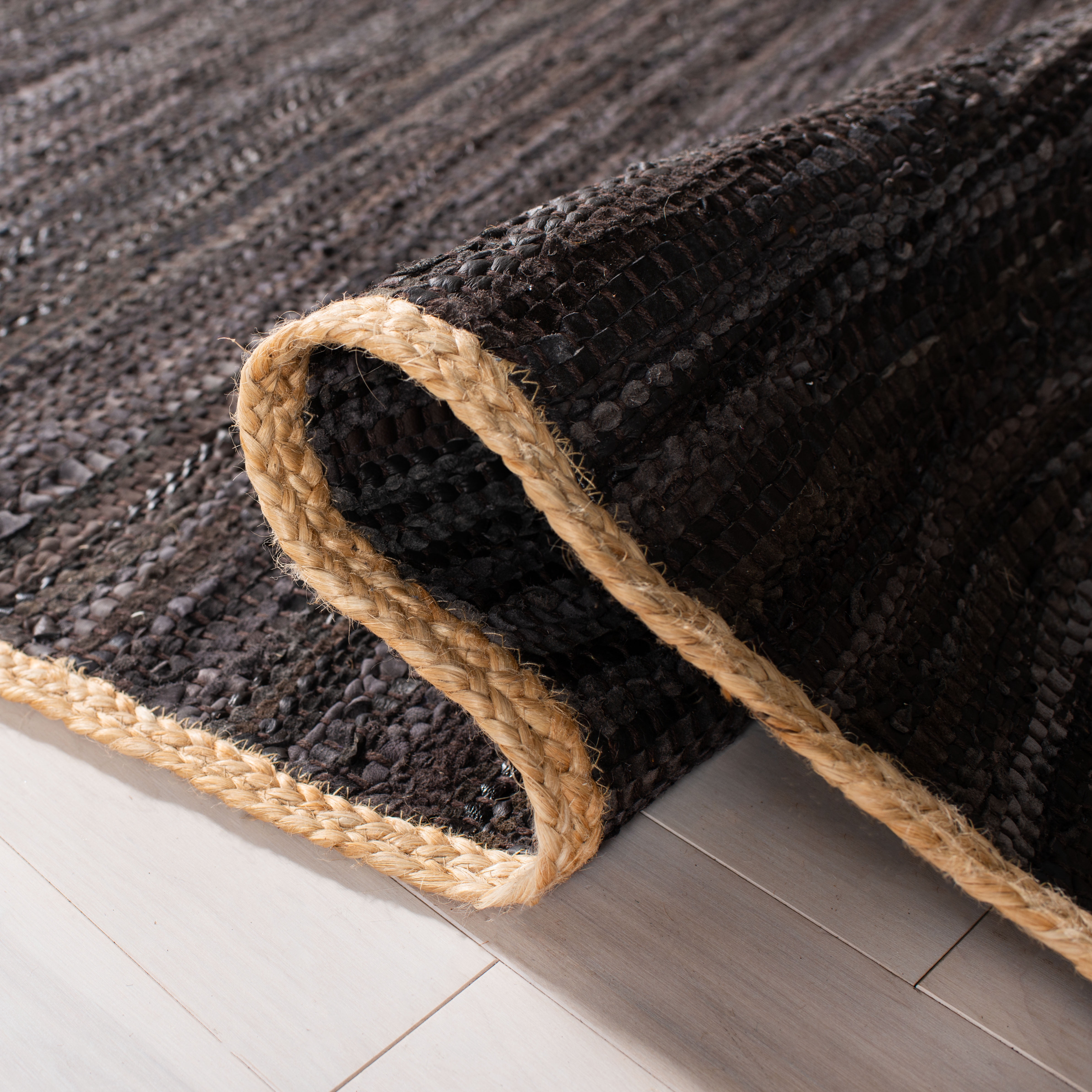 SAFAVIEH Cape Cod Ainsley Texture/Embroidery Area Rug, Chocolate/Natural, 8' x 10'