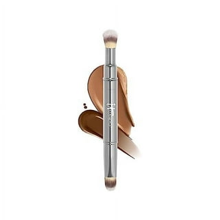 Velvet Luxe Effortless Crease Brush #320 - IT Cosmetics