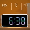 thumbnail image 4 of Reloj digital Colco con pantalla de temperatura y Calendario carga USB Blanco, 4 of 8