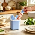 thumbnail image 4 of Molde de plástico para paletas heladas con tapa – Molde reutilizable de 4 cavidades para helados caseros, paletas de frutas y paletas de yogur congeladas., 4 of 6