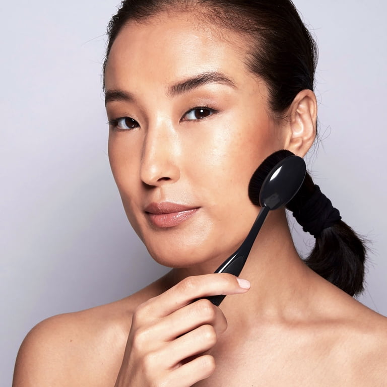 Artis Elite Collection Oval 7 Makeup Brush, Black, Liquid & Powder