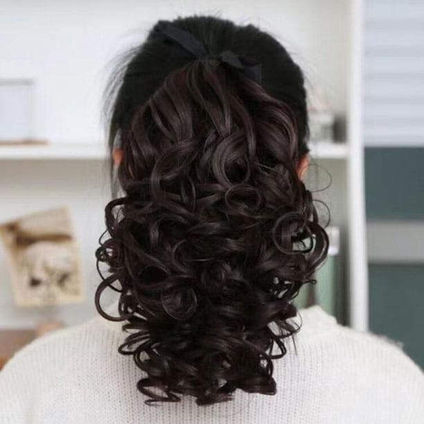 Peluca de cola de caballo rizada artificial para mujer - Seda de alta temperatura, natural e invisible, añade volumen y longitud, versátil y de bajo mantenimiento (castaño oscuro, castaño claro, negro