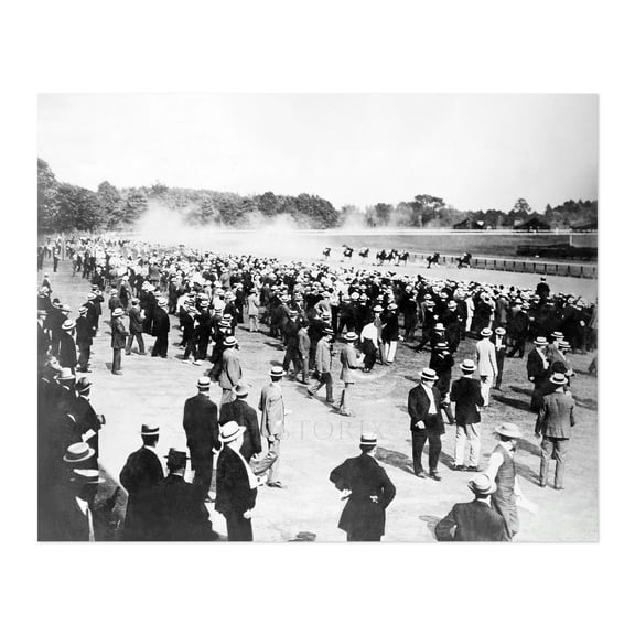HISTORIX Vintage 1913 Saratoga Race Track Photo Print - Old Photo of Saratoga Horse Racing Poster - Saratoga Race Course Wall Art Photo