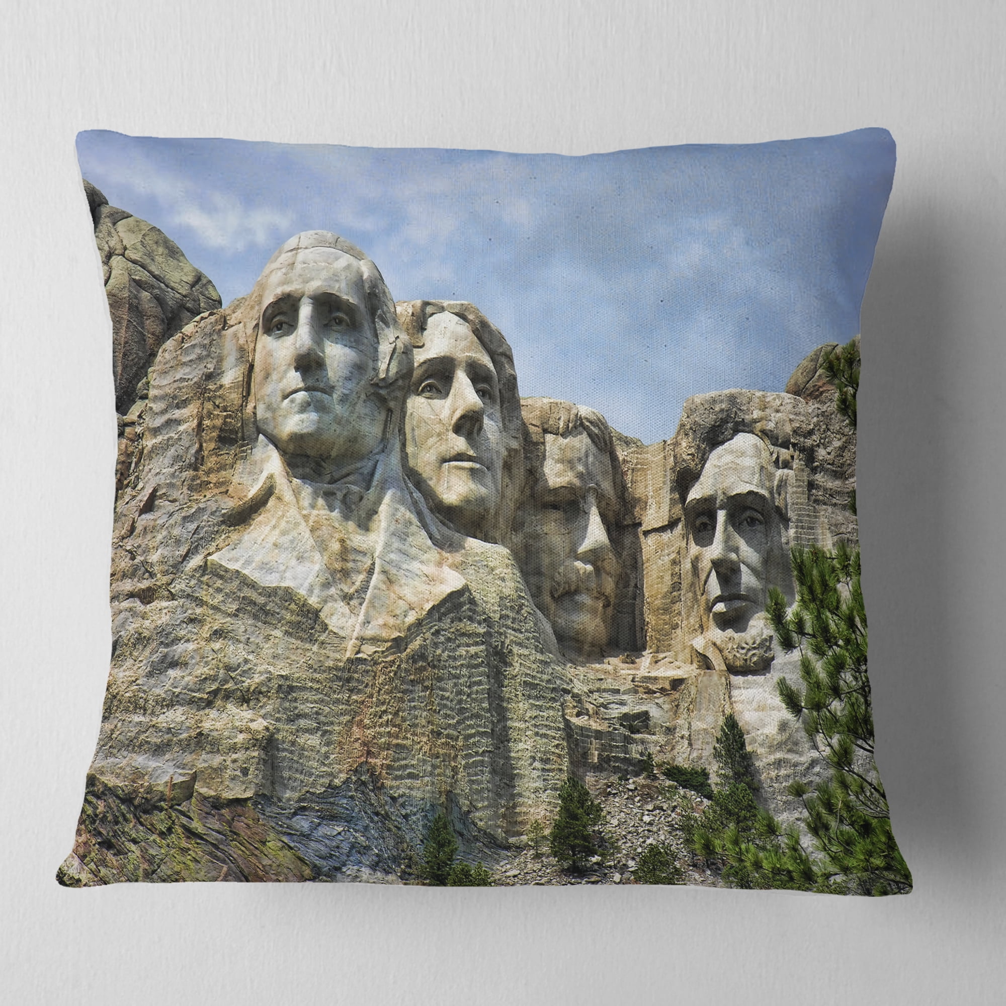 Designart Mount Rushmore South Dakota - Landscape Photography Throw Pillow - 16x16