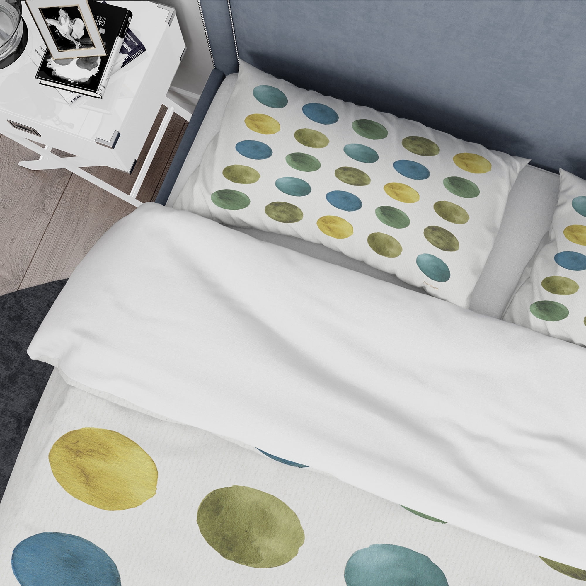 Designart 'Green Tones Geometric Circles' Geometric Duvet Cover Set