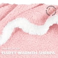 thumbnail image 4 of Sudadera con capucha Tirrinia Oversized Fluffy Sherpa para adulto, 4 of 7