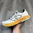 thumbnail image 1 of New Balance Fresh Foam 860 v14 White Black Athletic Running Shoes Men Size 10.5D, 1 of 6