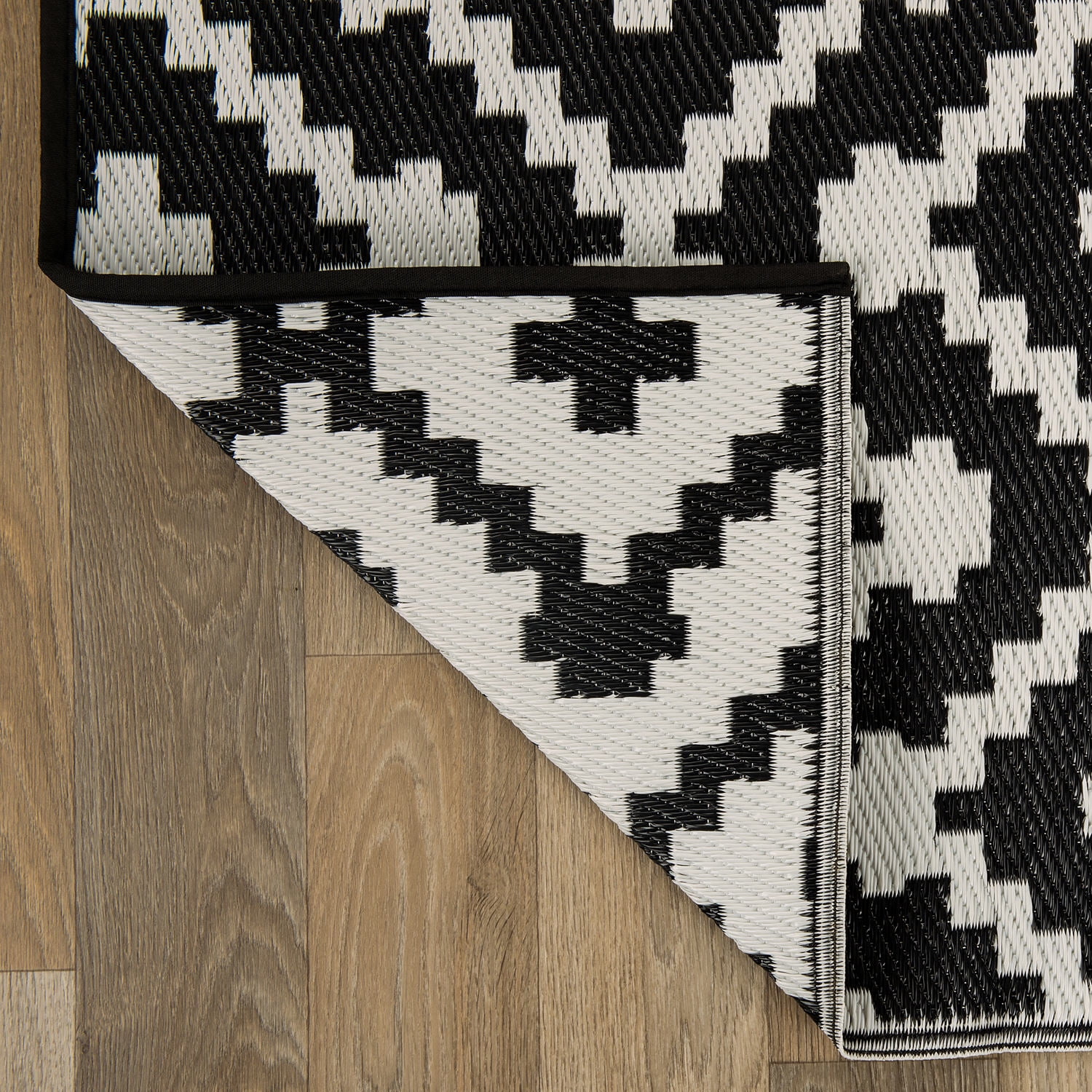 World Rug Gallery Trellis Geometric Reversible Plastic Indoor and Outdoor Picnic Mat, Camping Rug, RV Rug - BLACK 5' X 7'