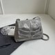 thumbnail image 3 of Bolso de hombro ligero, lujoso y moderno de charol brillante para mujer, bolso cruzado sencillo, informal y versátil, moderno, 3 of 5