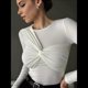 thumbnail image 4 of Camiseta Asimétrica de Larga con Cuello en V y Frontal para Mujer L, 4 of 9