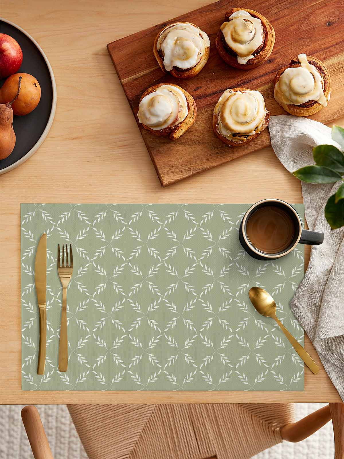 Sage Green Plaid Diamond Placemats Set of 4,Wipeable Washable Table Mats for Dining Tables,Abstract Geometric Place Mats for Kitchen Event Party Tabletop Decor