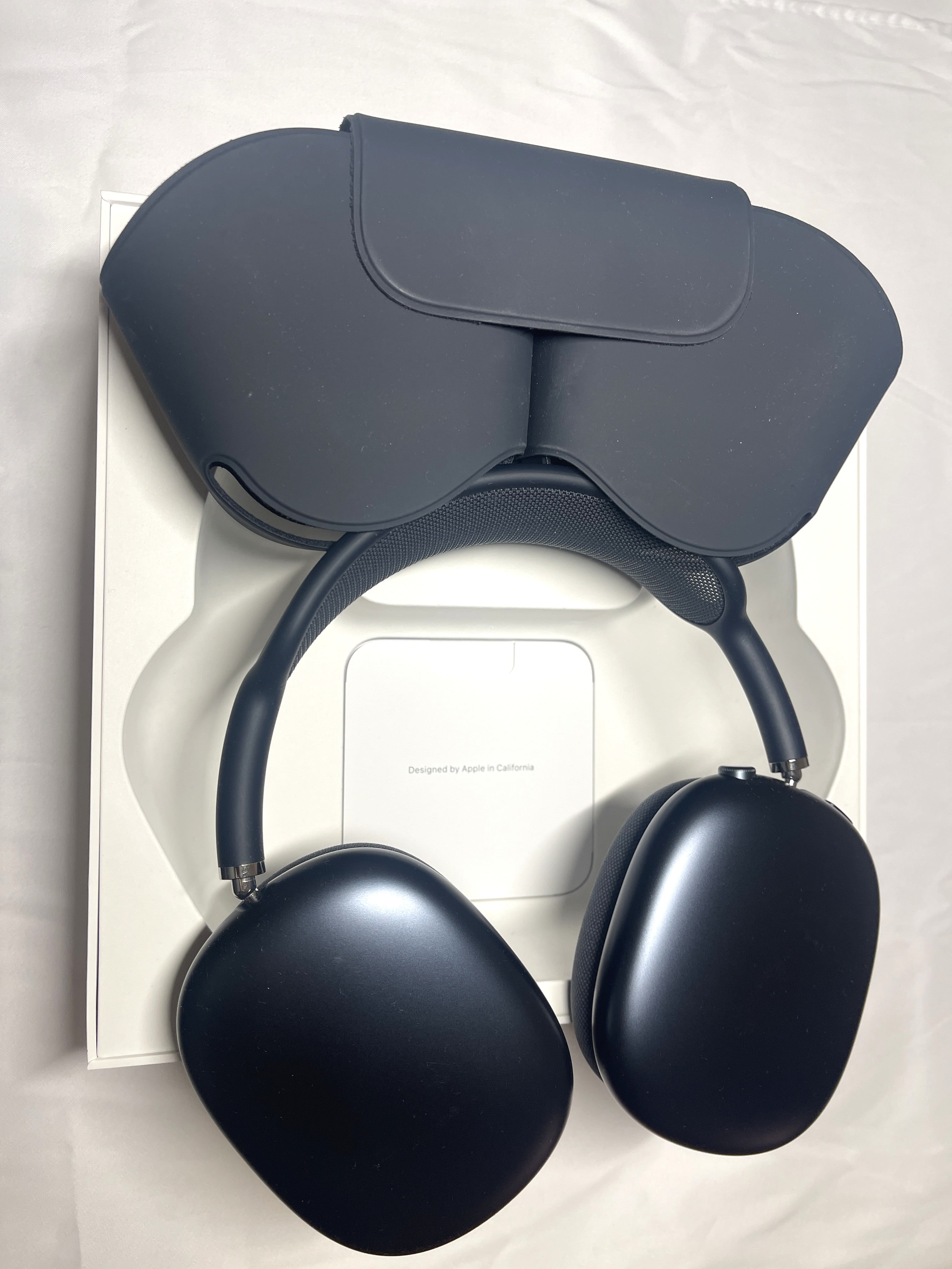 Apple AirPods Max, Refurbished Sky Blue, Noise Cancellation