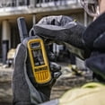 thumbnail image 3 of Walkie Talkies DEWALT DXFRS300, 1 W, impermeable, paquete de 6 con cargador, 3 of 8