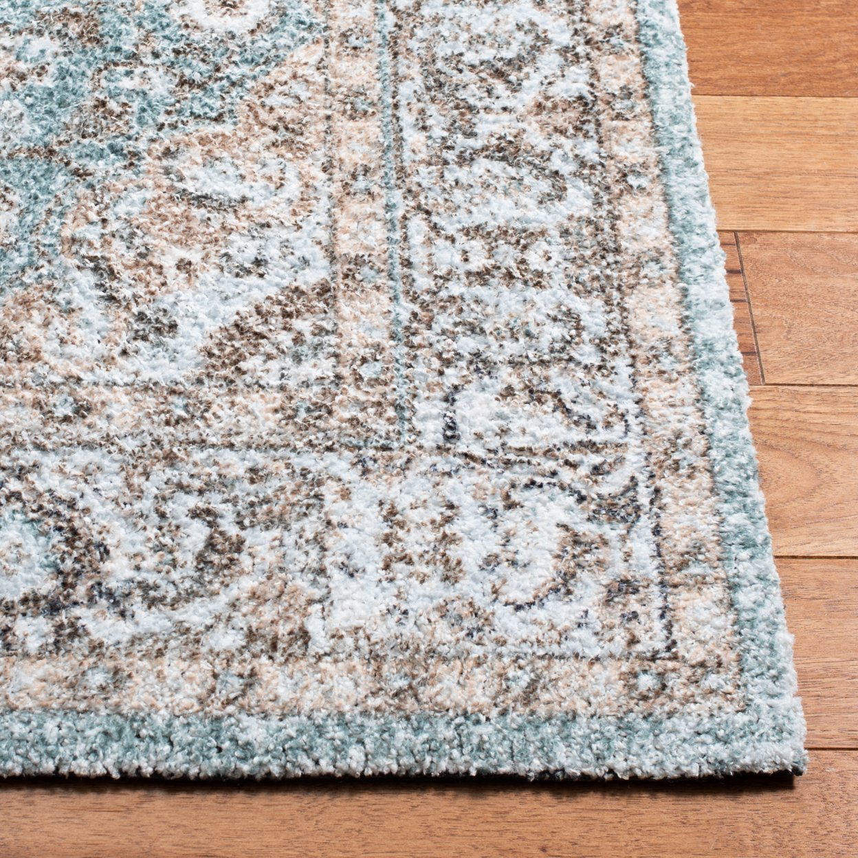SAFAVIEH Classic Vintage Hiren Medallion Area Rug, Sage/Green, 6' x 6' Round