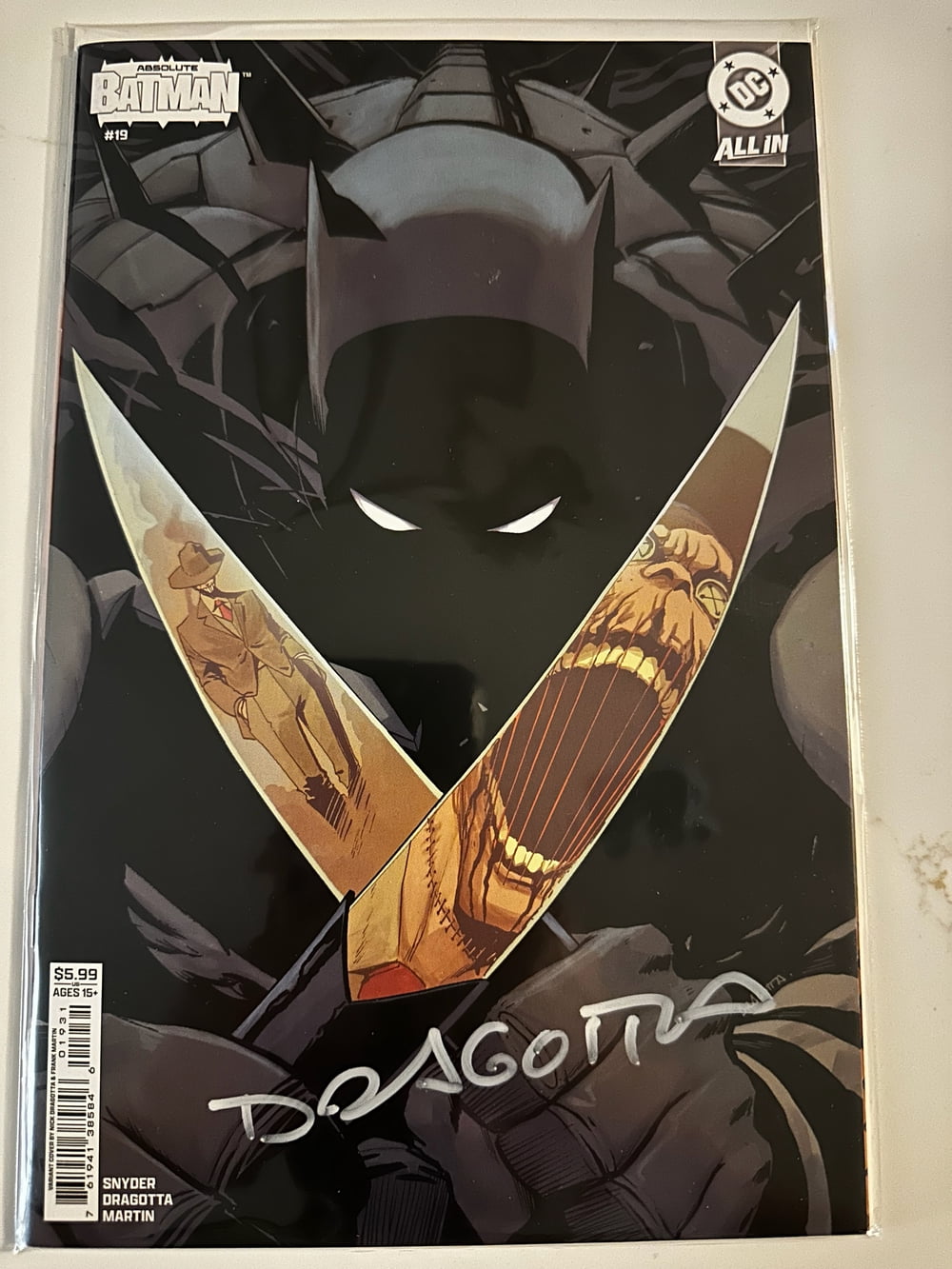 Cover of Absolute Batman #19