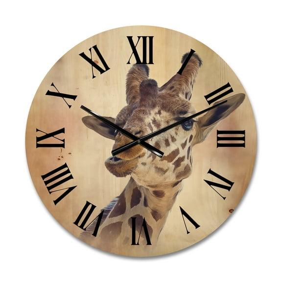 Designart 'Close Up Portrait of A Giraffe VI' Farmhouse Wood Wall Clock