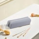thumbnail image 5 of Bolsa de Silicona Gris para Guardar Brochas de Maquillaje | Estuche Portátil de Silicona Resistente Al Hollín | Gel de Sílice Apto para Uso Alimentario | 21,2 X 5,9 X 5,5 Cm | 1 Unidad, 5 of 6