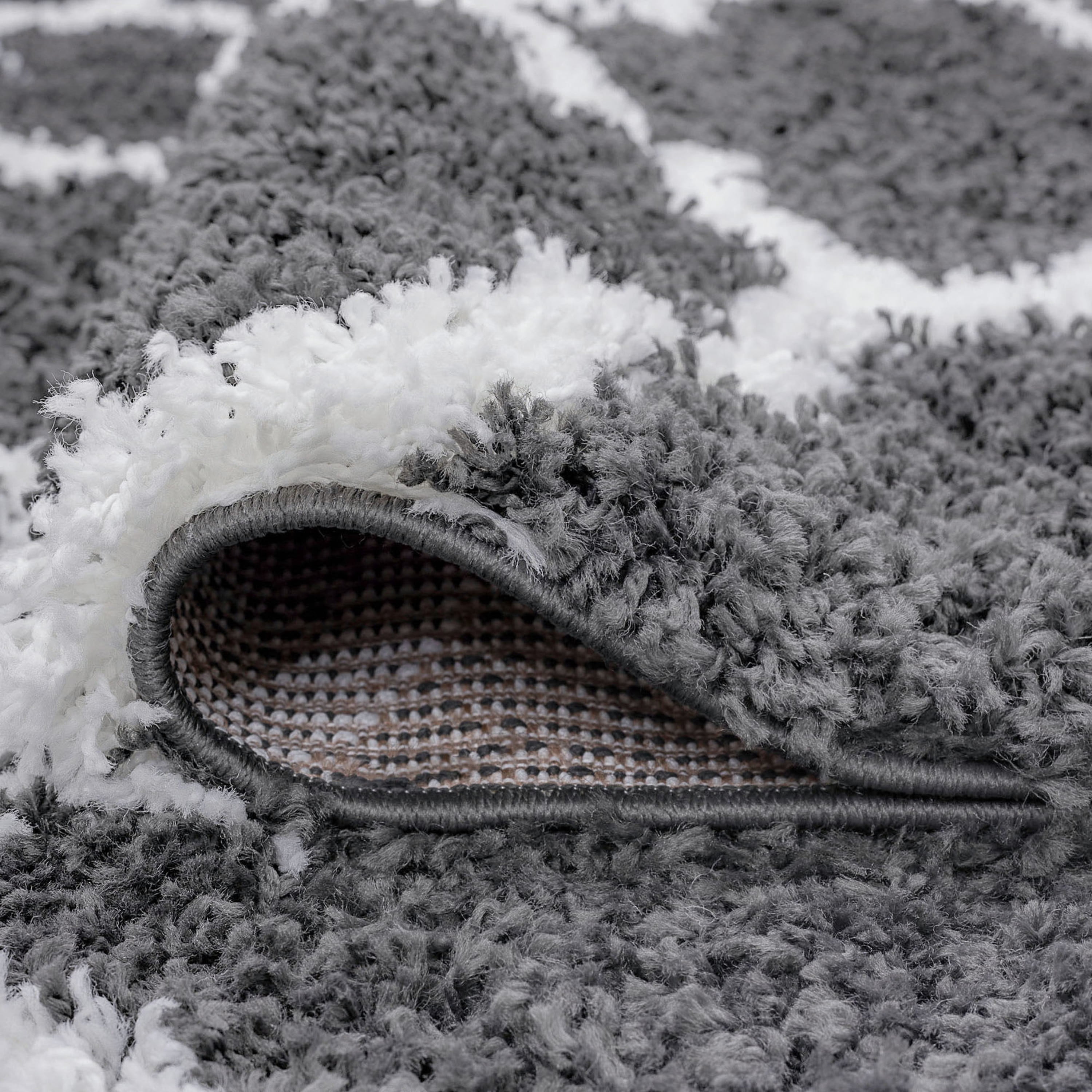 Jersey Shag Transitional Geometric Gray and White Polypropylene Indoor Area Rug, 4'x6' Rectangle