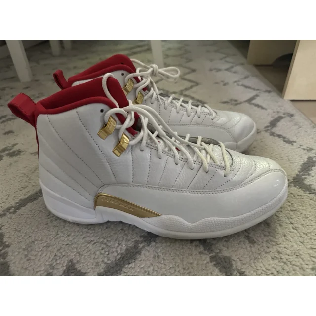 Ni - ke Ni - ke Air Jordan 12 Retro FIBA White Red Metallic Gold Mens 9 130690-107 Sneakers