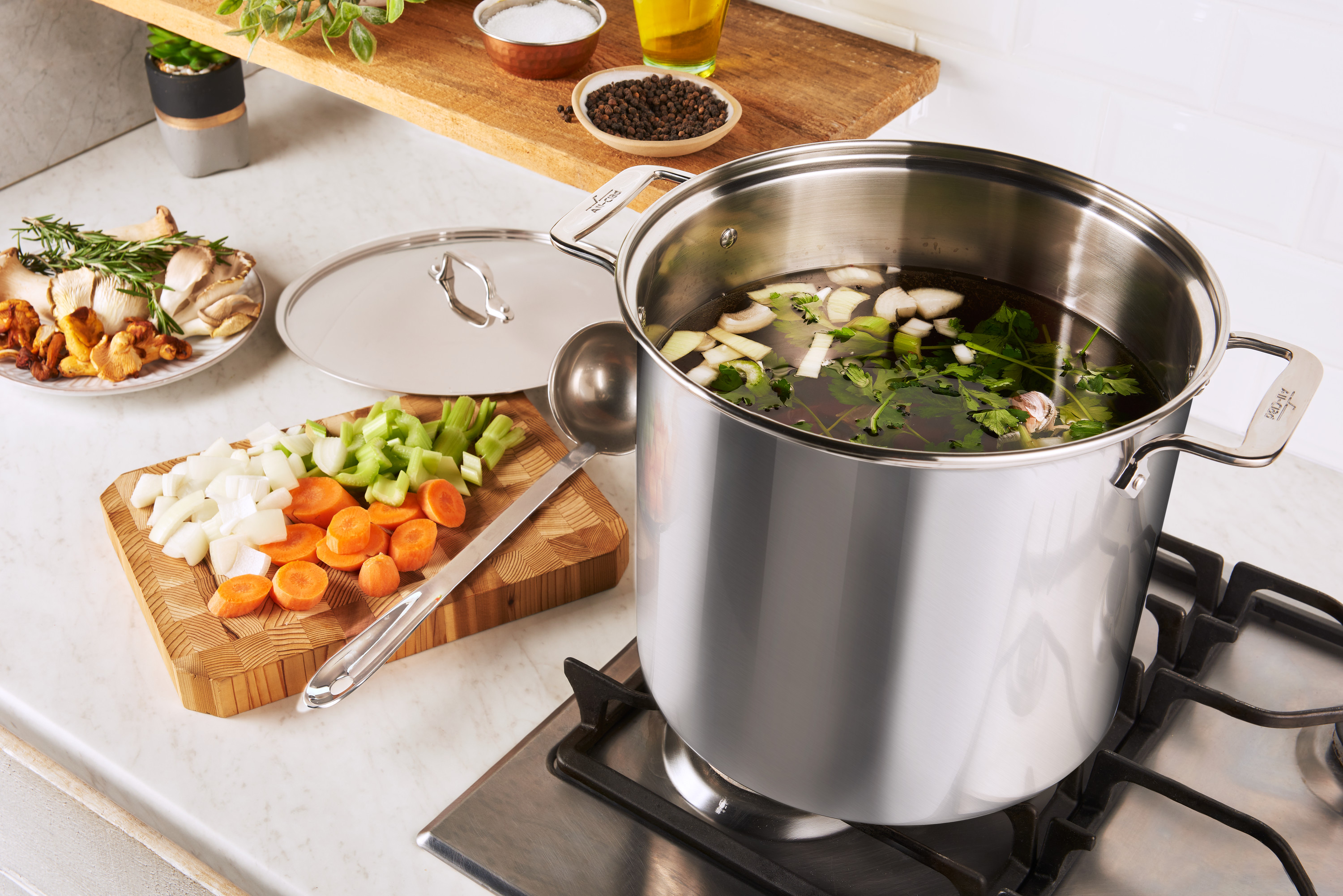 調理器具 All-Clad 16 QT. STOCK POT All-Clad Stainless Steel 16 Qt. Stockpot with Lid - Macy's