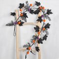 thumbnail image 4 of Espeluznantes Enredaderas De Hojas De Arce Para Halloween: ¡Hojas De Arce Artificiales Perfectas Para Decorar Árboles Y Fiestas!, 4 of 5