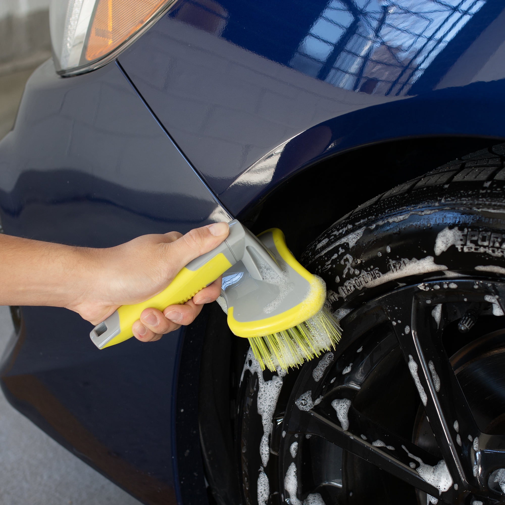 Auto Drive Handheld Curved Tire and Fender Cleaning Brush, 1 Piece
