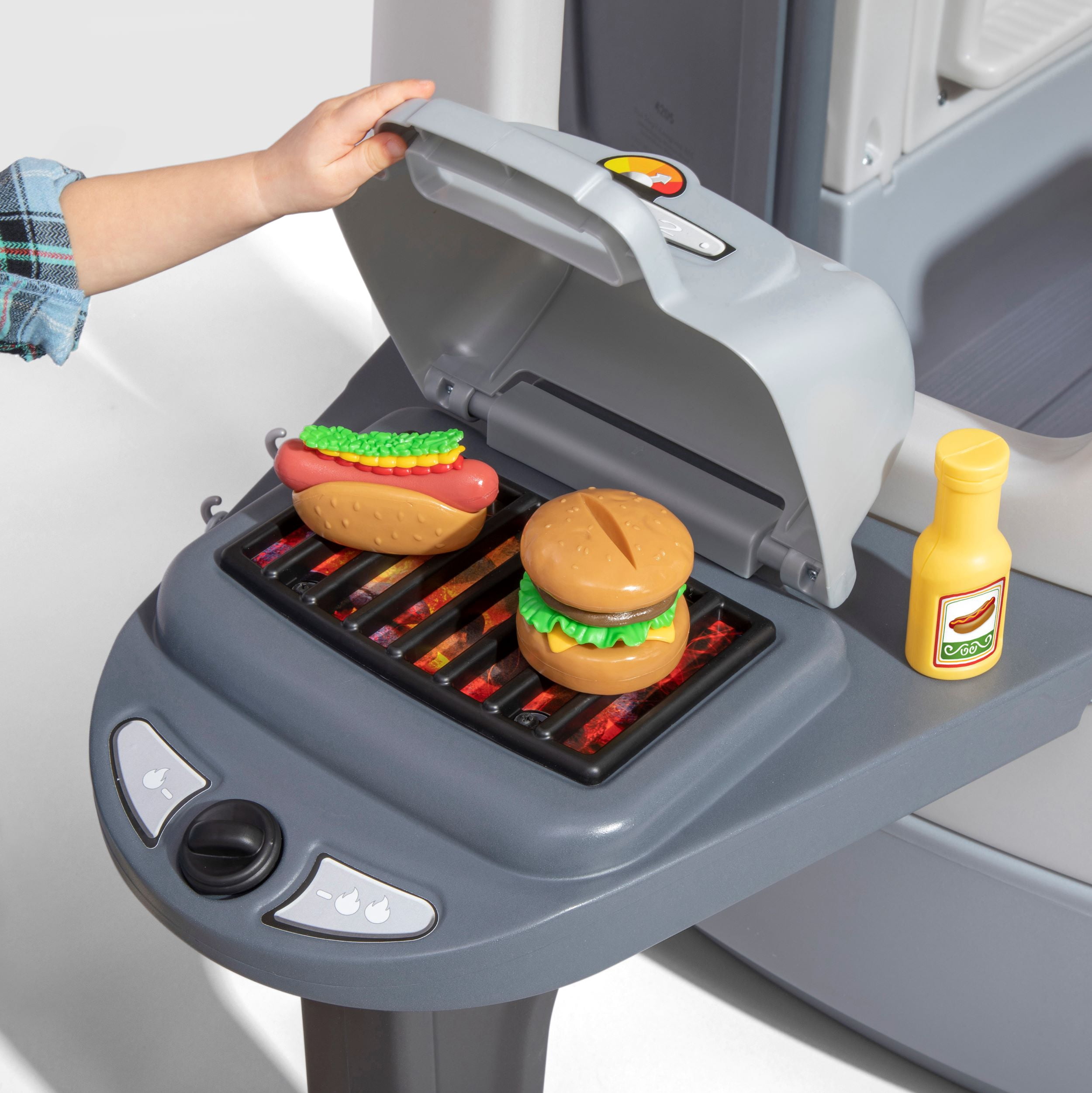 Step2 Adventure Camper Maison de Jeu pour Enfants, Aire de Jeu Intérieure/Extérieure avec Kitchenette, Sons Interactifs de Sonnette, 52 Accessoires de Jeu, Plastique Durable, Pour Tout-Petits de 2 Ans