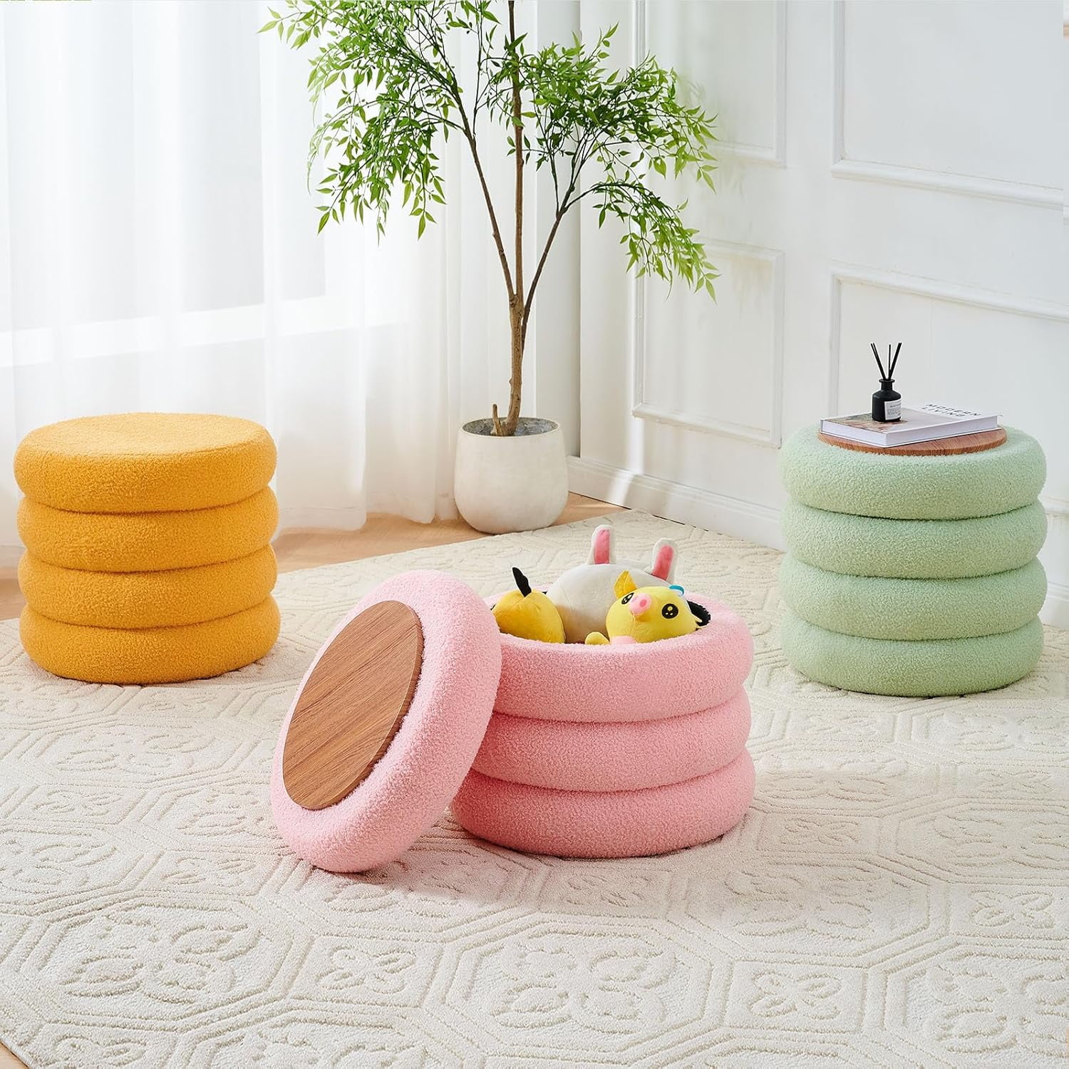 Casa Pura Furniture Round Storage Ottoman, Modern Sherpa Footstool, Teddy Vanity Stool with Flip-Top Tray, Upholstered Footrest for Living Room