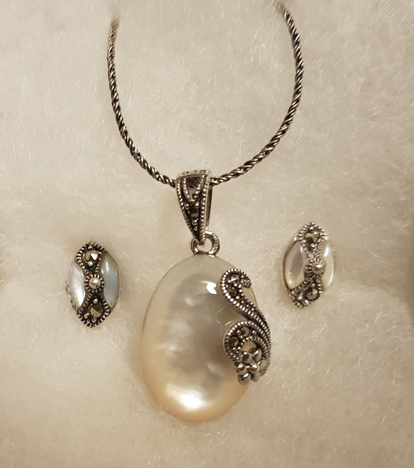 Pearl Necklace \u0026 Earrings Jewelry Set 