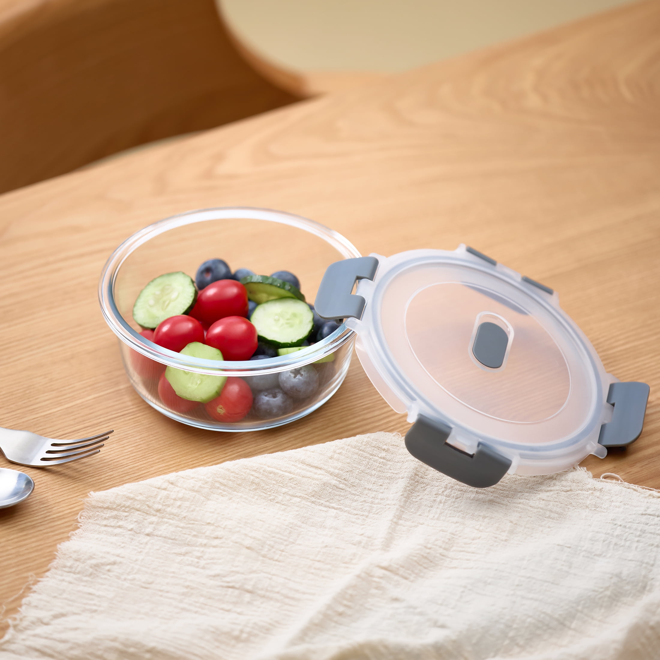 Mainstays Round Glass Food Storage Container 630ml