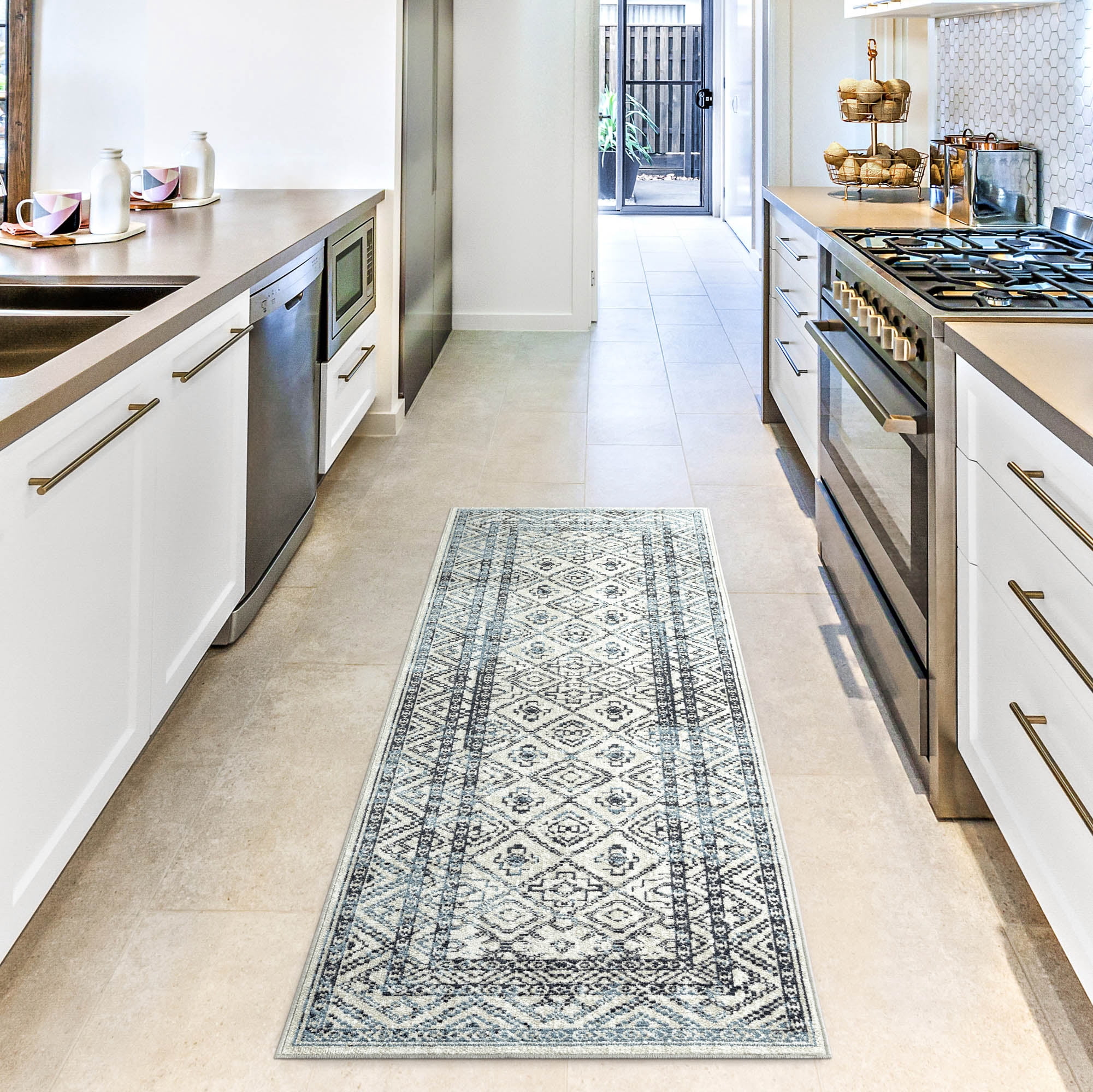 Everwash™ Treasure Cambria Southwest Geometric Machine Washable Runner Area Rug, Beige/Navy Blue, 2'2"x7'2"