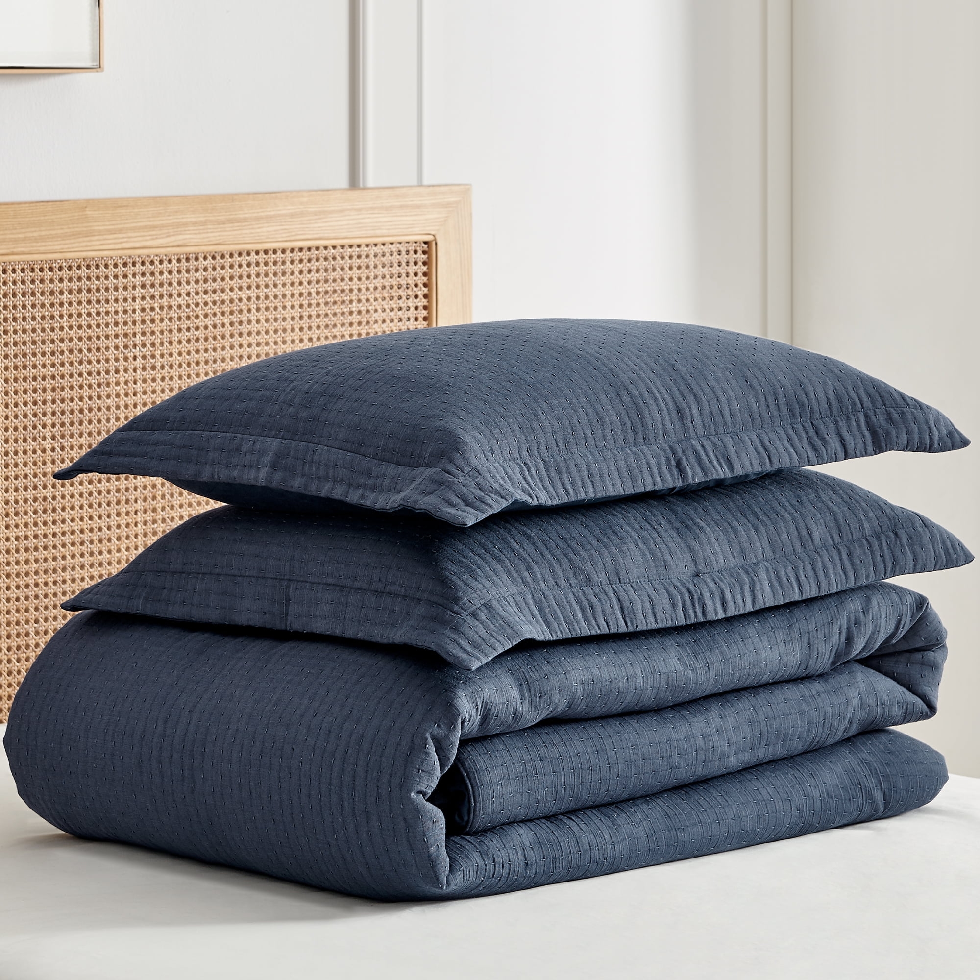 Levtex Home - Reede Muslin Navy Comforter Set - King Comforter + Two King Pillow Cases - Muslin - Navy - Comforter (106 x 94in.) and Pillow Cases (36 x 20in. ) - Cotton