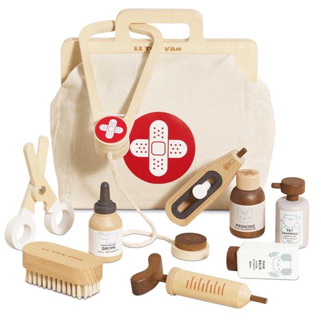 Le Toy Van – Animal Vet Set | Wooden Role Play Set - Suitable for Ages 3+ Years
