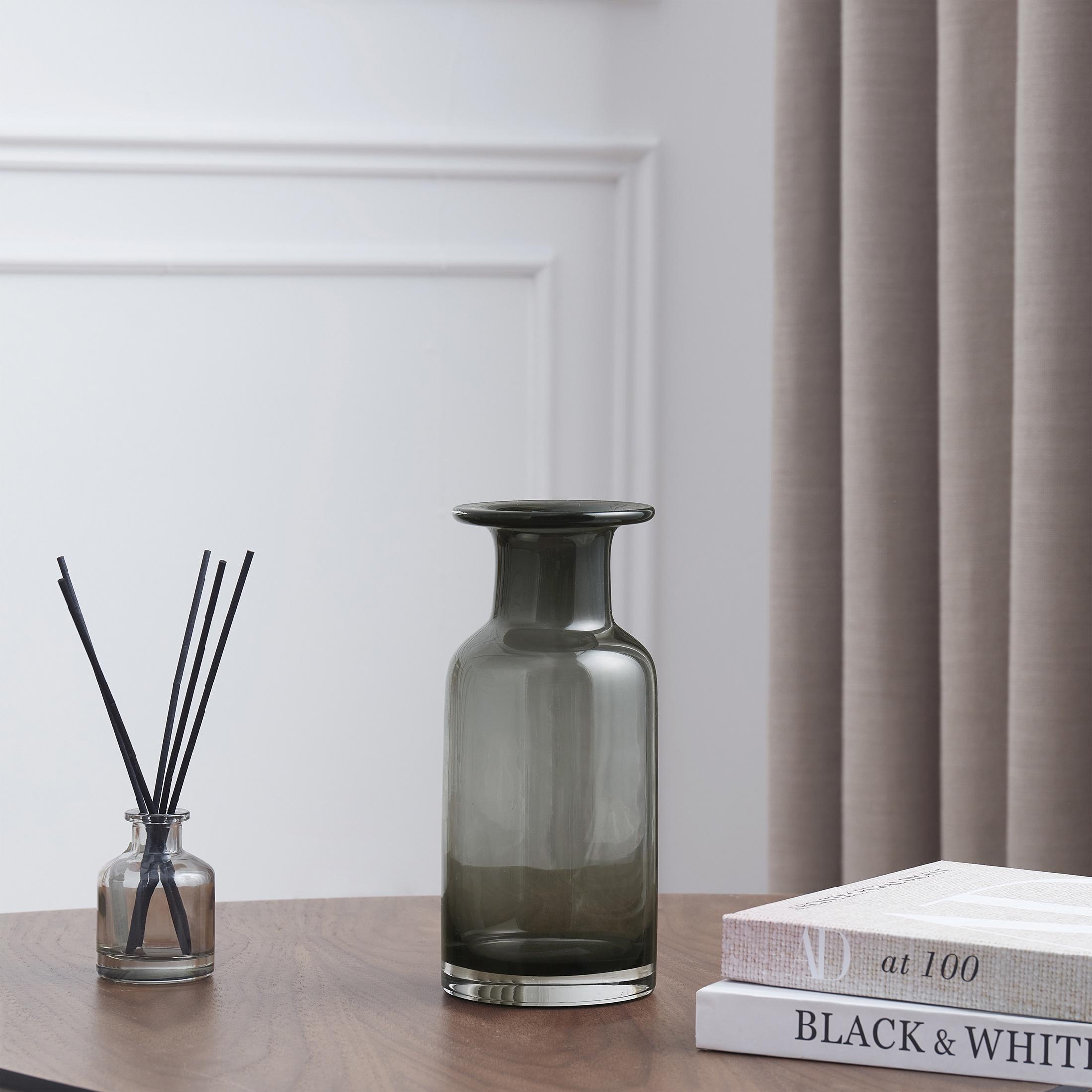 Mainstays 8 in Smoked Black Glass Indoor Vase