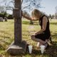 thumbnail image 4 of IDEANATEGRATE 6Ud Vaso Para Flores De Cementerio Resistente Para Arreglos Funerarios Y Lápidas, 4 of 7