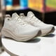 thumbnail image 1 of Zapatillas Para Correr ASICS GEL-NIMBUS 27 Para Mujer en color Crema/Beige Mineral (Talla 6 de EE. UU.), 1 of 6