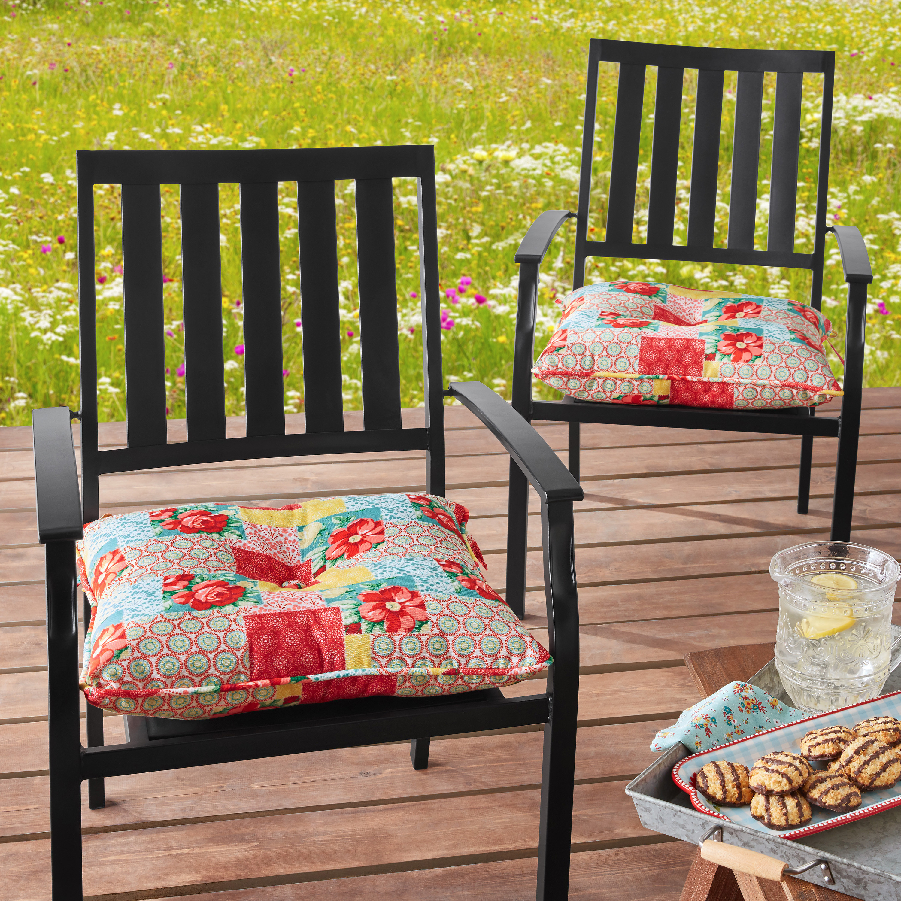 The Pioneer Woman 18" x 19" Multi-color Floral Patchwork Outdoor Seat Pad, 2 Pack - image 2 of 8