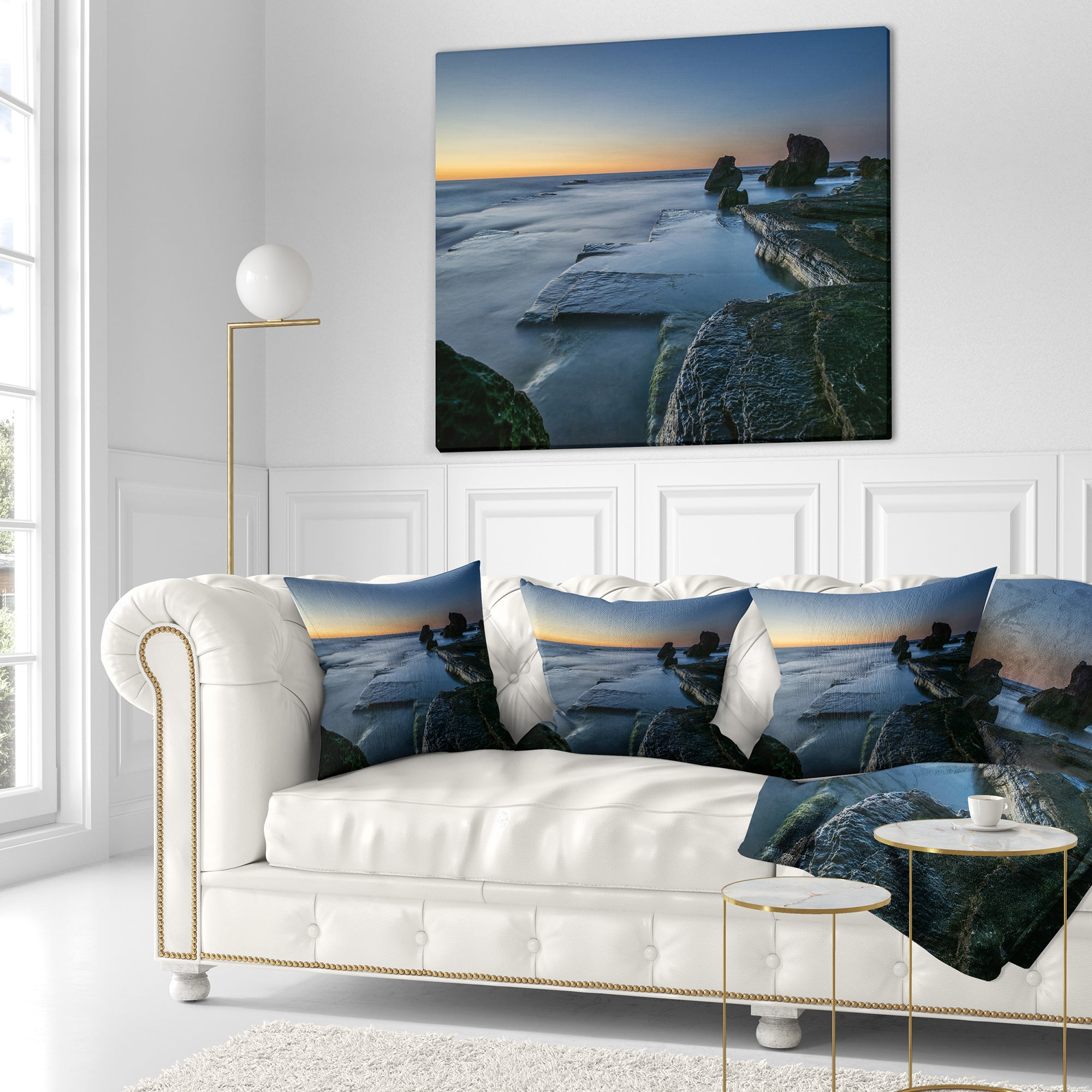 Designart Sunrise at Sydney Seashore - Seascape Throw Pillow - 18x18