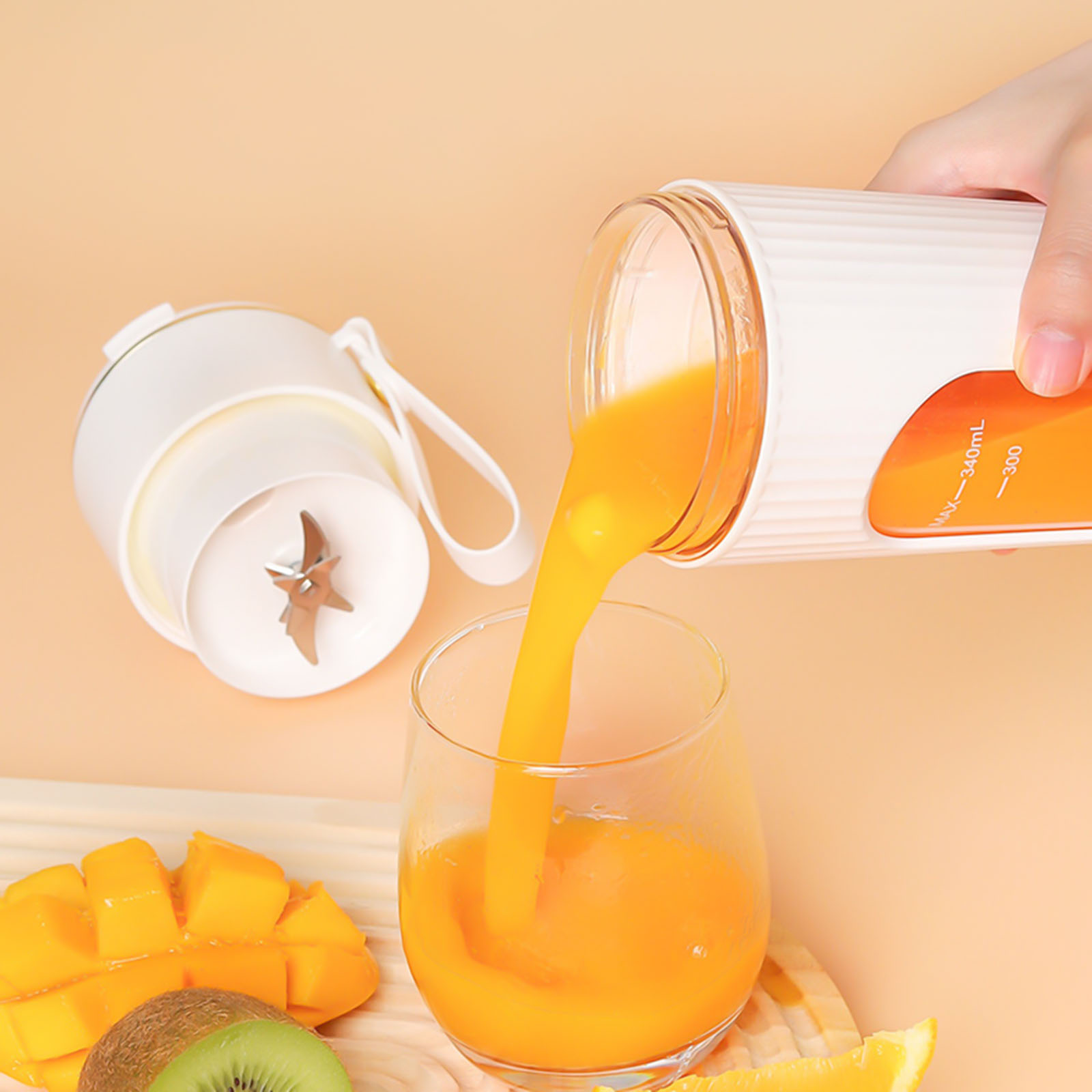 Portable Blenders for Shakes Rechargeable Blenders Fruit Juicer Mixer with LED Display for Travel/Picnics/Office/Gym/Sport