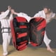 thumbnail image 4 of Manoplas de boxeo Leipupa, guantes de enfoque curvos, escudo de cuero para entrenamiento de patadas y golpes rojo, 4 of 9