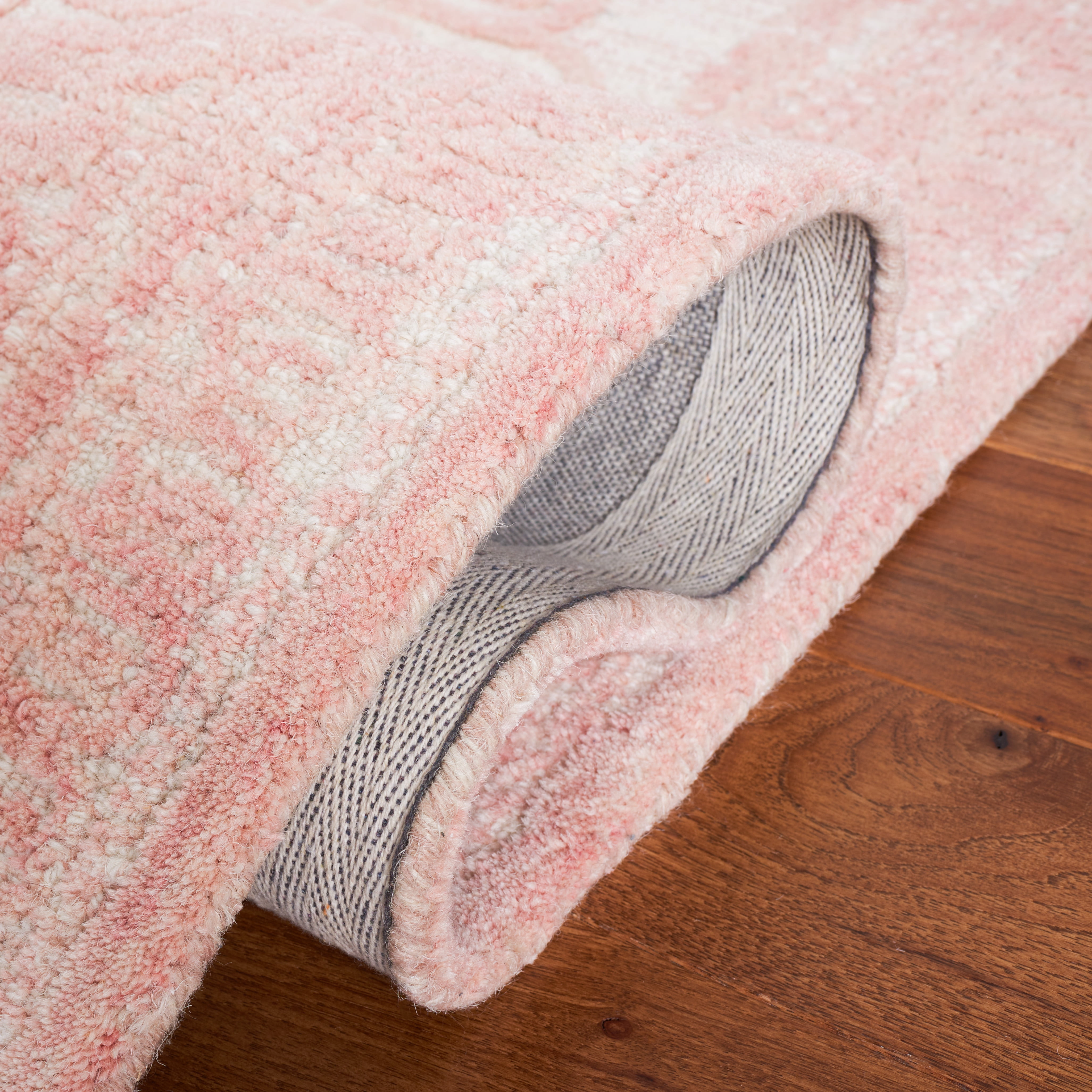 Safavieh Metro Gertrude Medallion Runner Rug, Pink/Ivory, 2'3" x 8'