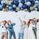 thumbnail image 3 of Globos de fiesta Togvu, azul marino y dorado, 60 paquetes de 30 cm con confeti, 3 of 7