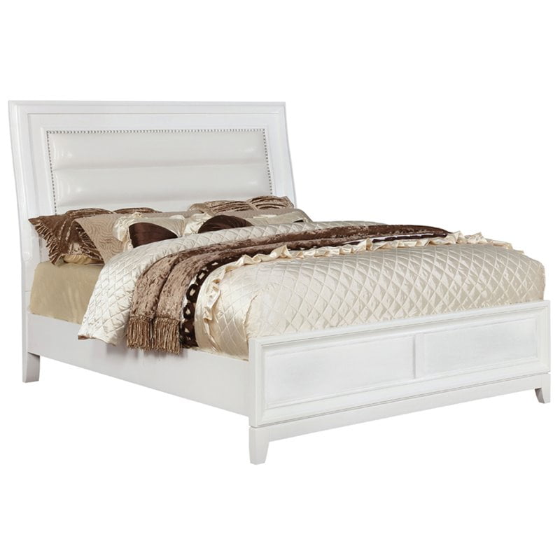 Furniture of America Aloka Faux Leather Queen Sleigh Bed in White