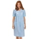 thumbnail image 1 of Bata de cuadros vichy para mujer, con detalles florales, cierre a presión y ribete de encaje, azul, talla extragrande., 1 of 3