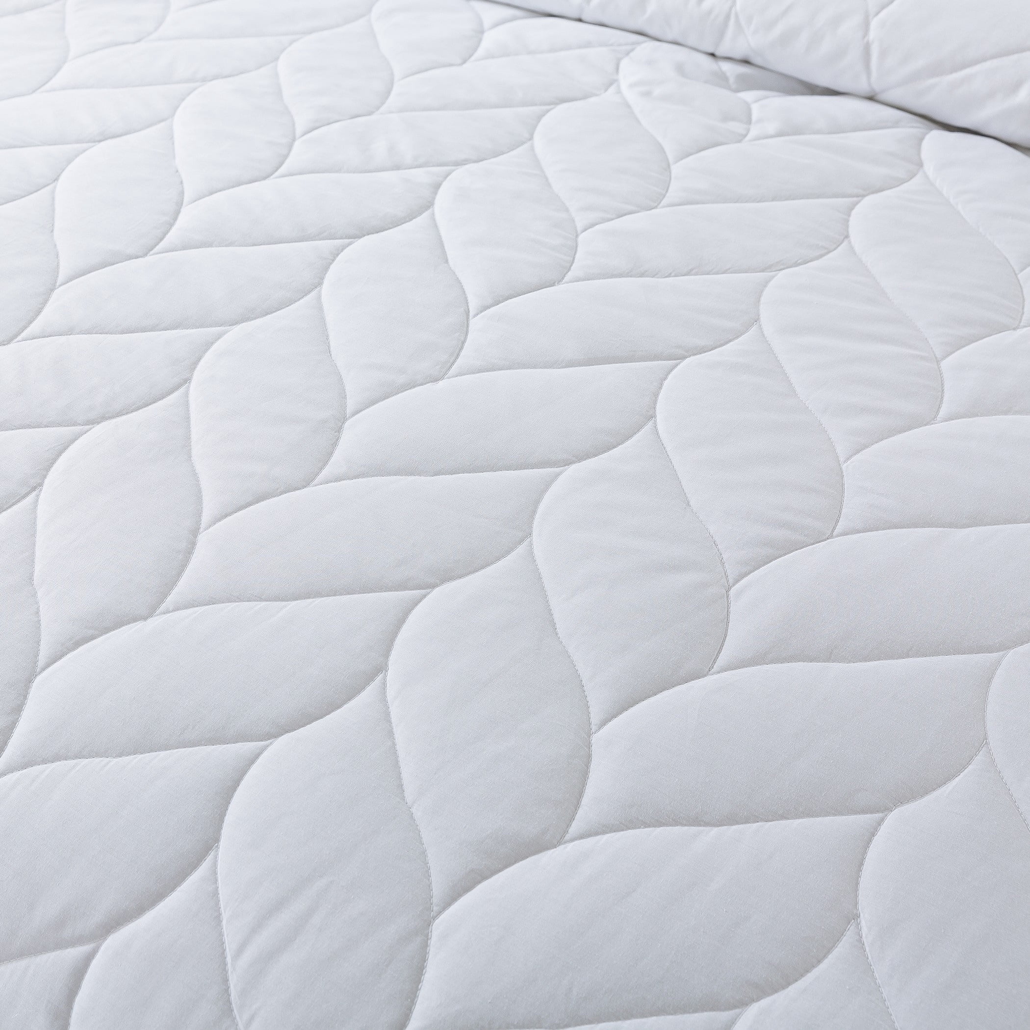 Waverly Cotton White Duck Down Blanket - Full/Queen