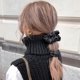 thumbnail image 3 of Scrunchie de raso negro, scrunchie de raso para niñas | Lindo coletero de raso, 3 of 5